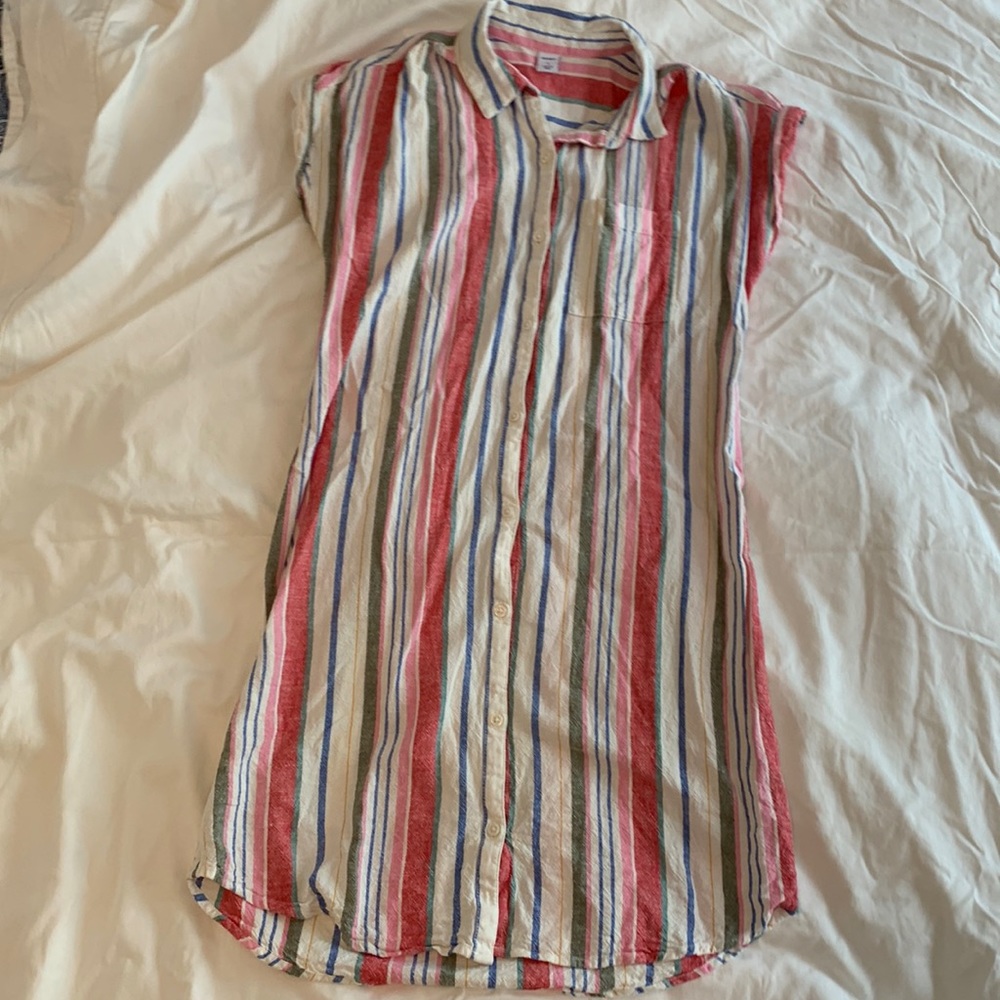 Women’s Old Navy Linen Button Down Small
